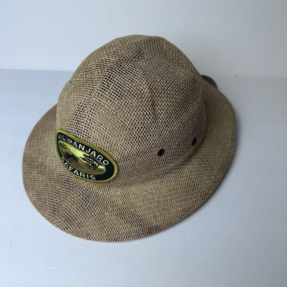 Walt Disney Attractions  Animal Kingdom Kilimanjaro Safaris Hat. Adjustable.